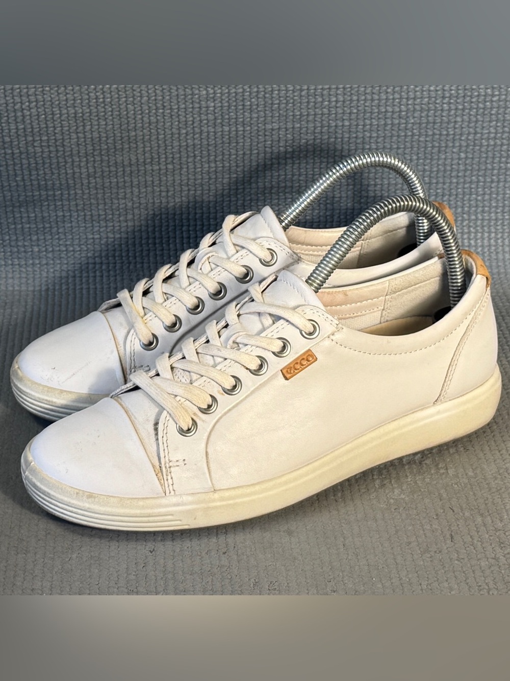 ECCO Women’s Soft 7 Casual Sneakers White Leather Lace Up Size 7.5 US 38 EU